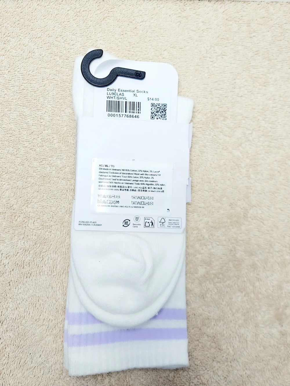 Lululemon Athletica White/Lavender Crew Socks Women's Size XL NWT Travel